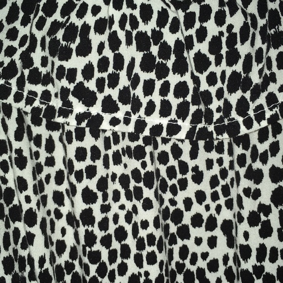Old Navy off the shoulders cheetah print shirt - Picture 3 of 3